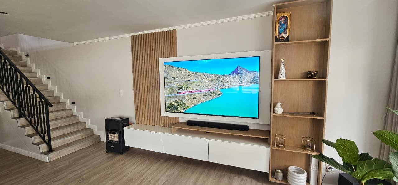 TV mounting installation – photo 10